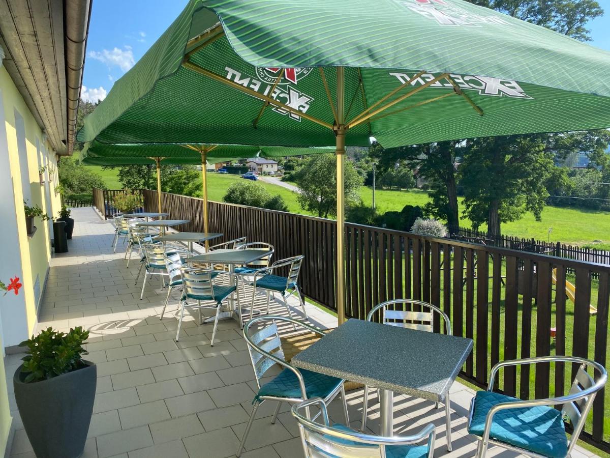 Kamyk nad Vltavou 卡梅克旅馆酒店 外观 照片