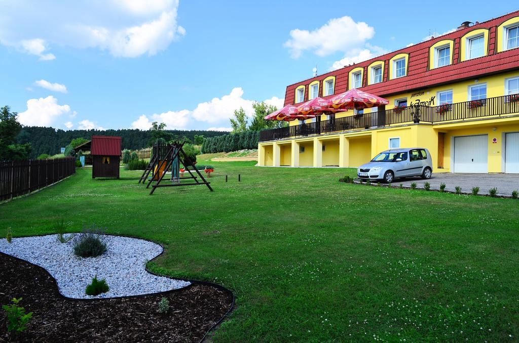 Kamyk nad Vltavou 卡梅克旅馆酒店 外观 照片